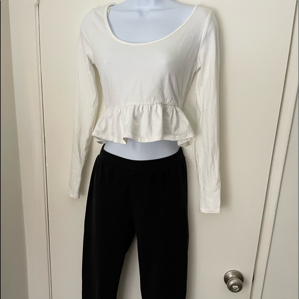 Crop long sleeve and warm pants